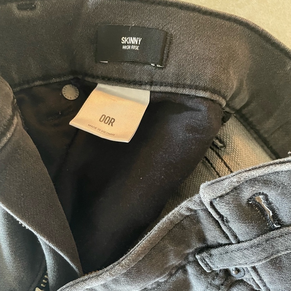 Express Skinny High Rise Jeans - Picture 3 of 4
